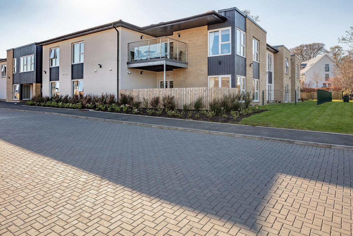 Milngavie Manor Care Home exterior