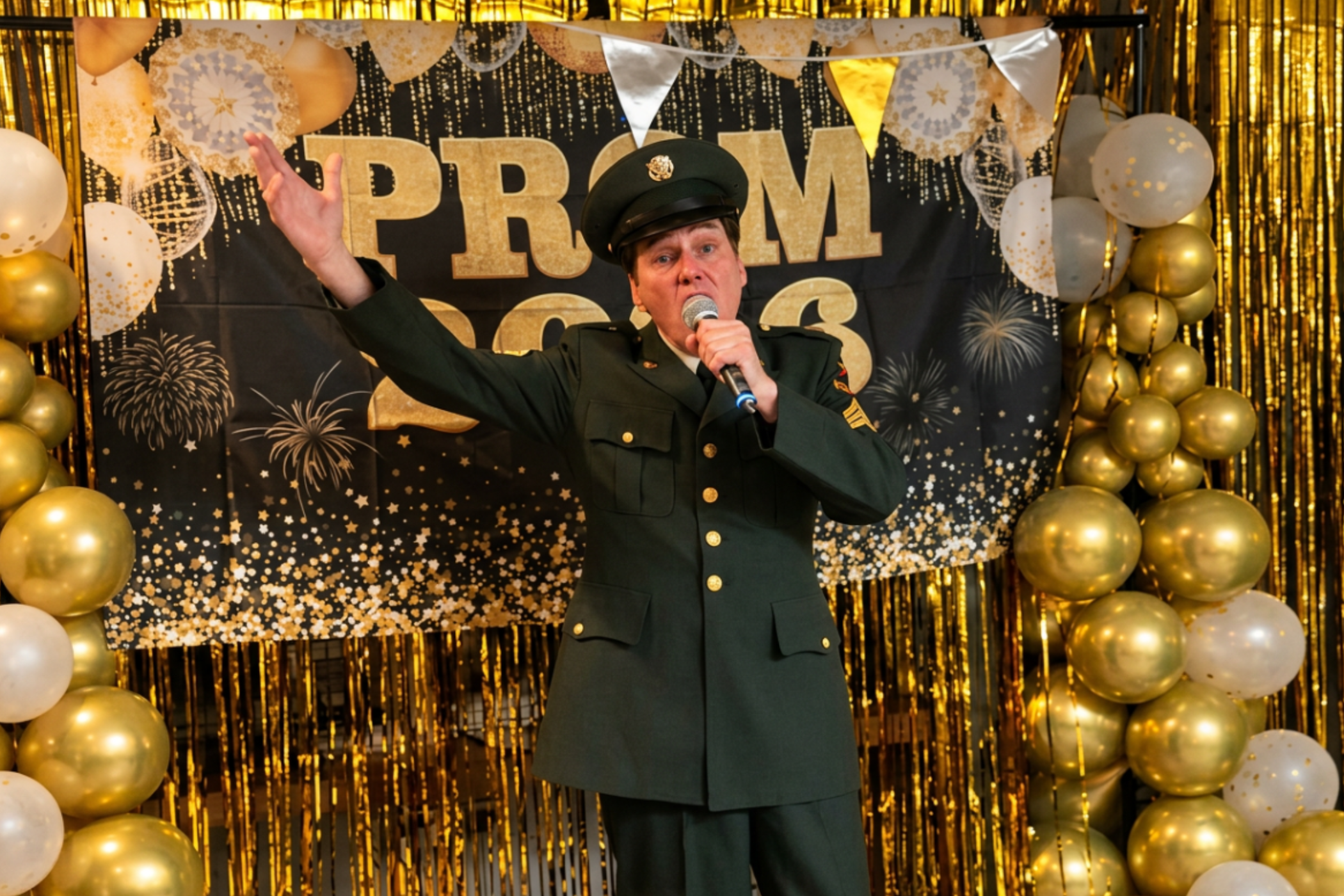 Live performer takes to the stage at Chawley Grove Prom