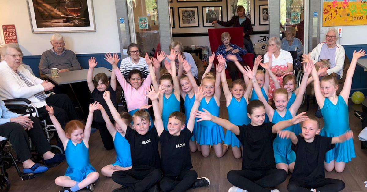 Little dancers wow Abbots Wood Residents