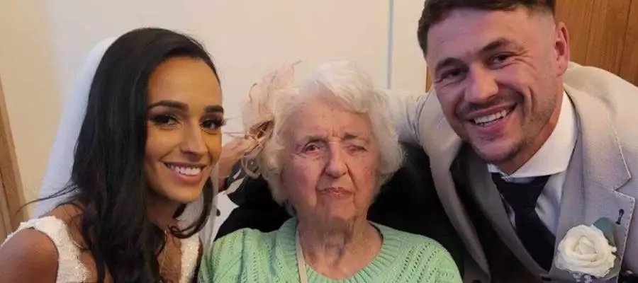 Delighted Grace sees her wedding day wishes come true Delighted Grace sees her wedding day wishes come true