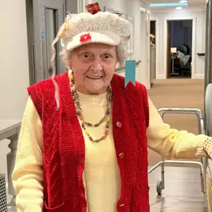 Residents Enjoy Mad Hatter’S Tea Party At Abbots Wood Manor Care Home (4)