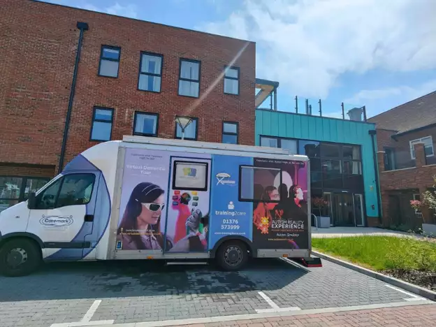 Virtual 'living with dementia' experience