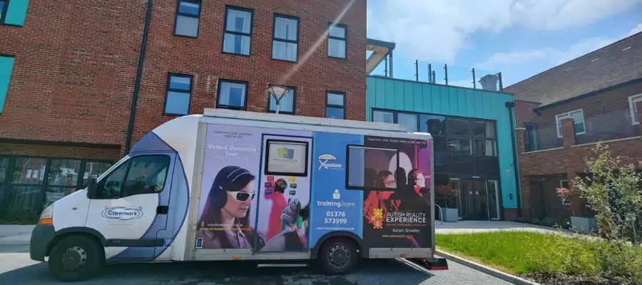 Virtual 'living with dementia' experience