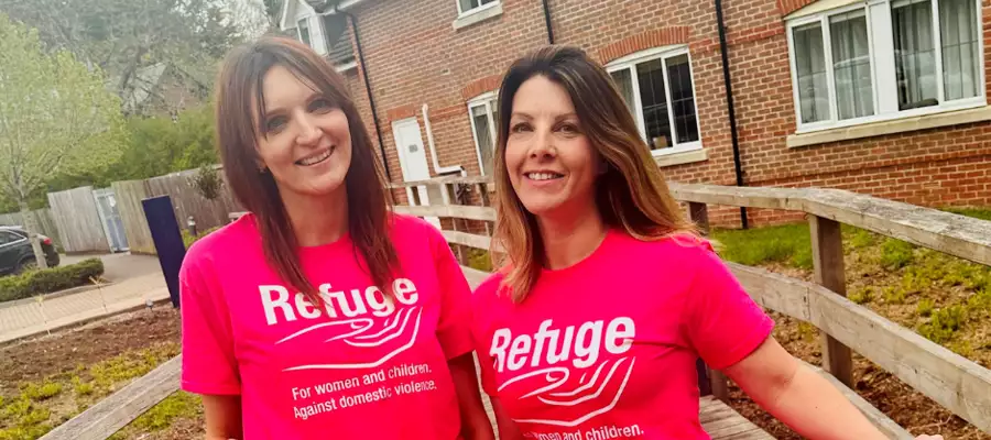 DARING VERWOOD DUO COUNTDOWN TO THEIR SKYDIVE FOR CHARITY  DARING VERWOOD DUO COUNTDOWN TO THEIR SKYDIVE FOR CHARITY