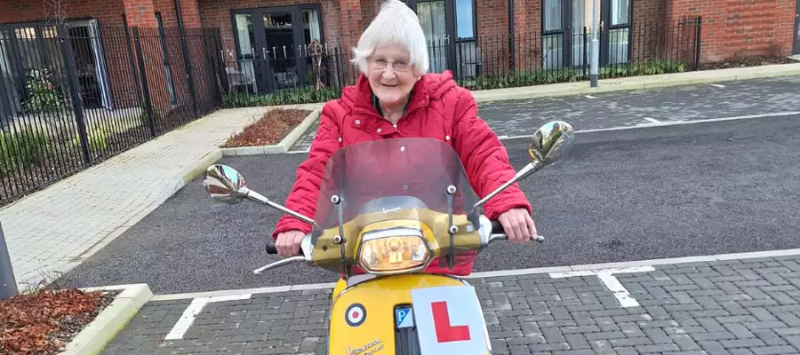 Biker Alison Gets Back In The Driving Seat Biker Alison Gets Back In The Driving Seat