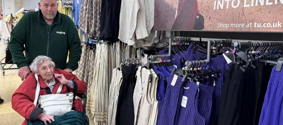 A Fun Shopping Trip for Residents at Cofton Park Manor Care Home