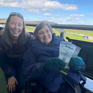 667383136 933894199397511 2282410038599193873 N