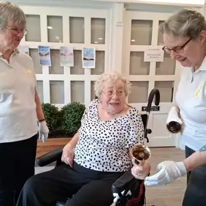 Pauline And The Bellringers