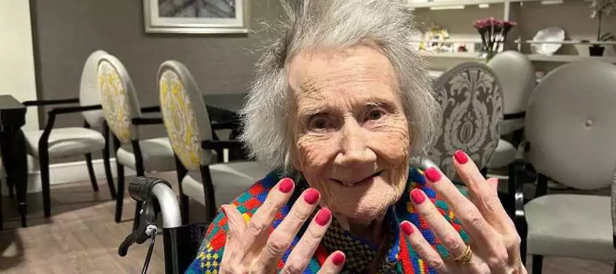 Perfect pampering for well deserved Chawley Grove Care Home residents Perfect pampering for well deserved Chawley Grove Care Home residents