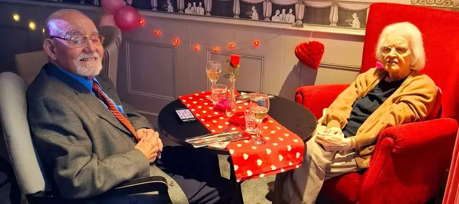 Couple celebrate 75th Valentines with romanic meal in 'Paris'